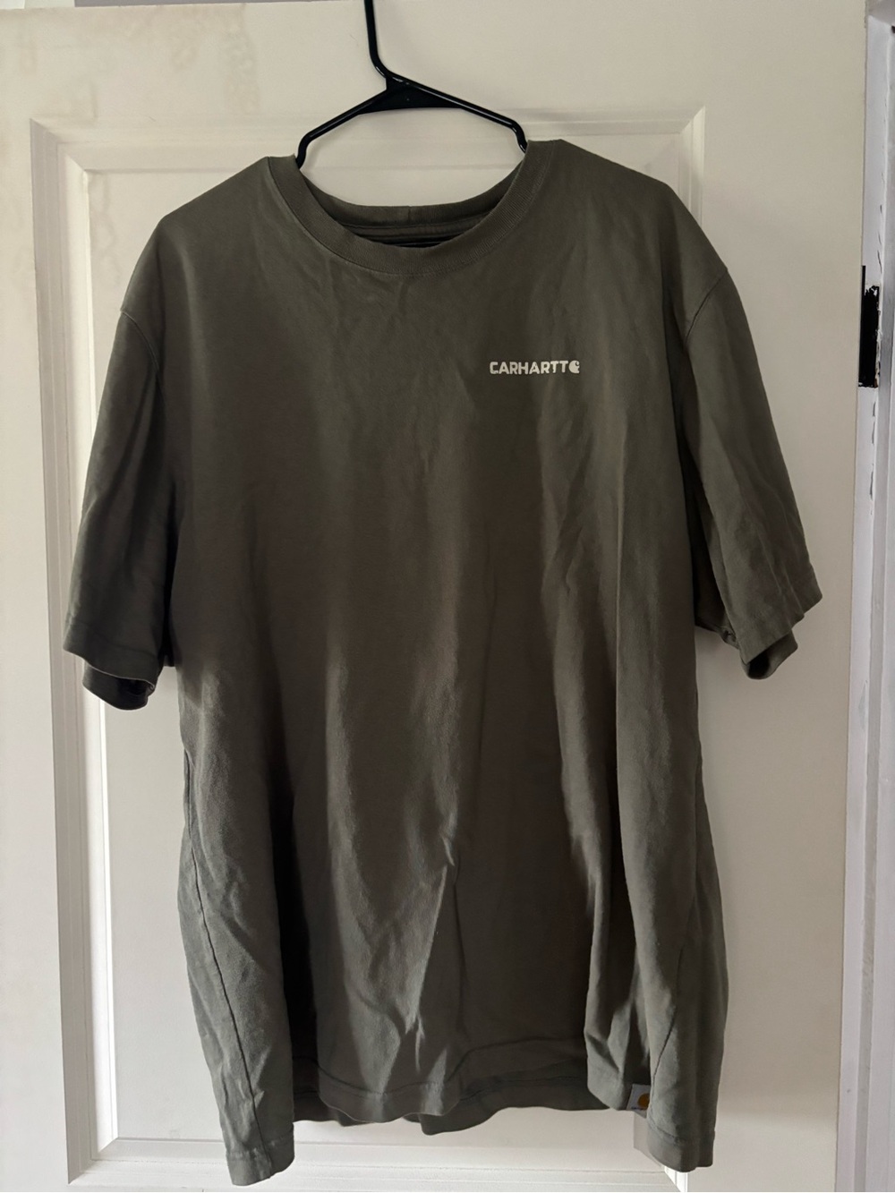 Carhartt Short Sleeve Logo T-Shirt in Olive Green. Loose fit L